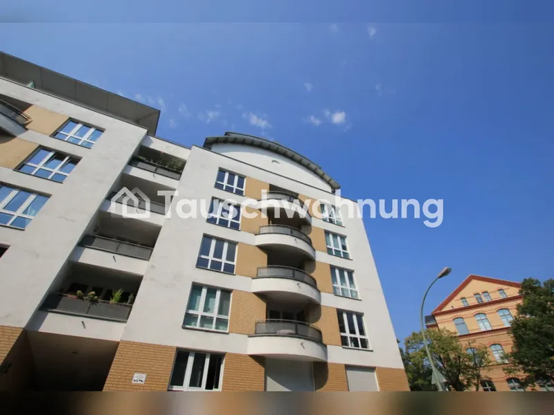 Tauschwohnung: Großzügige 2-Zi Wohnung mit EBK, Keller, Balkon bei Charite — photo 1